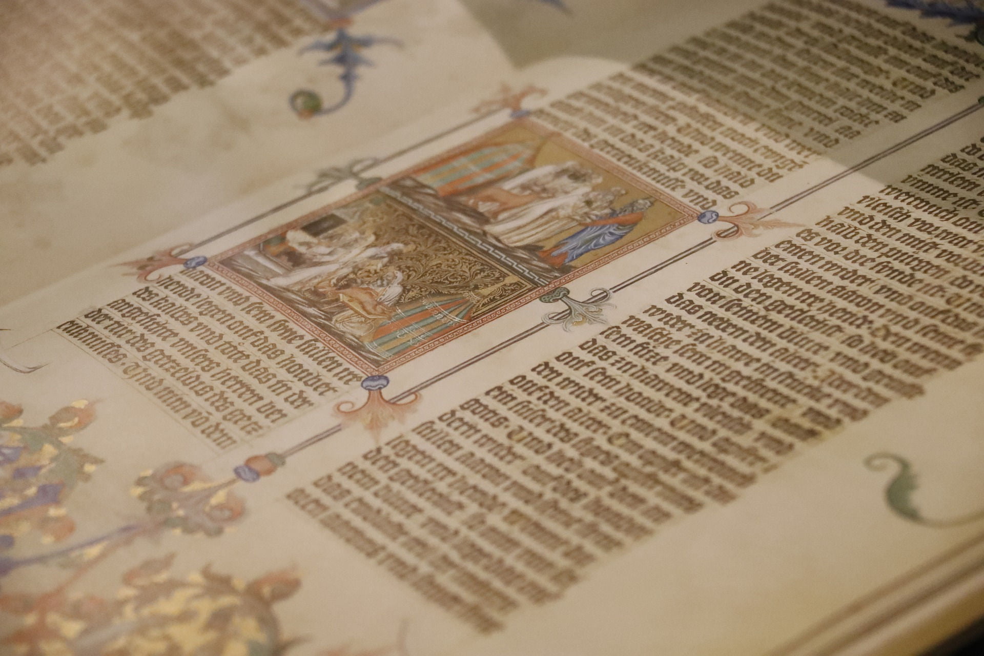 Wenceslas Bible. Image by Aleksander Narloch from Pixabay.